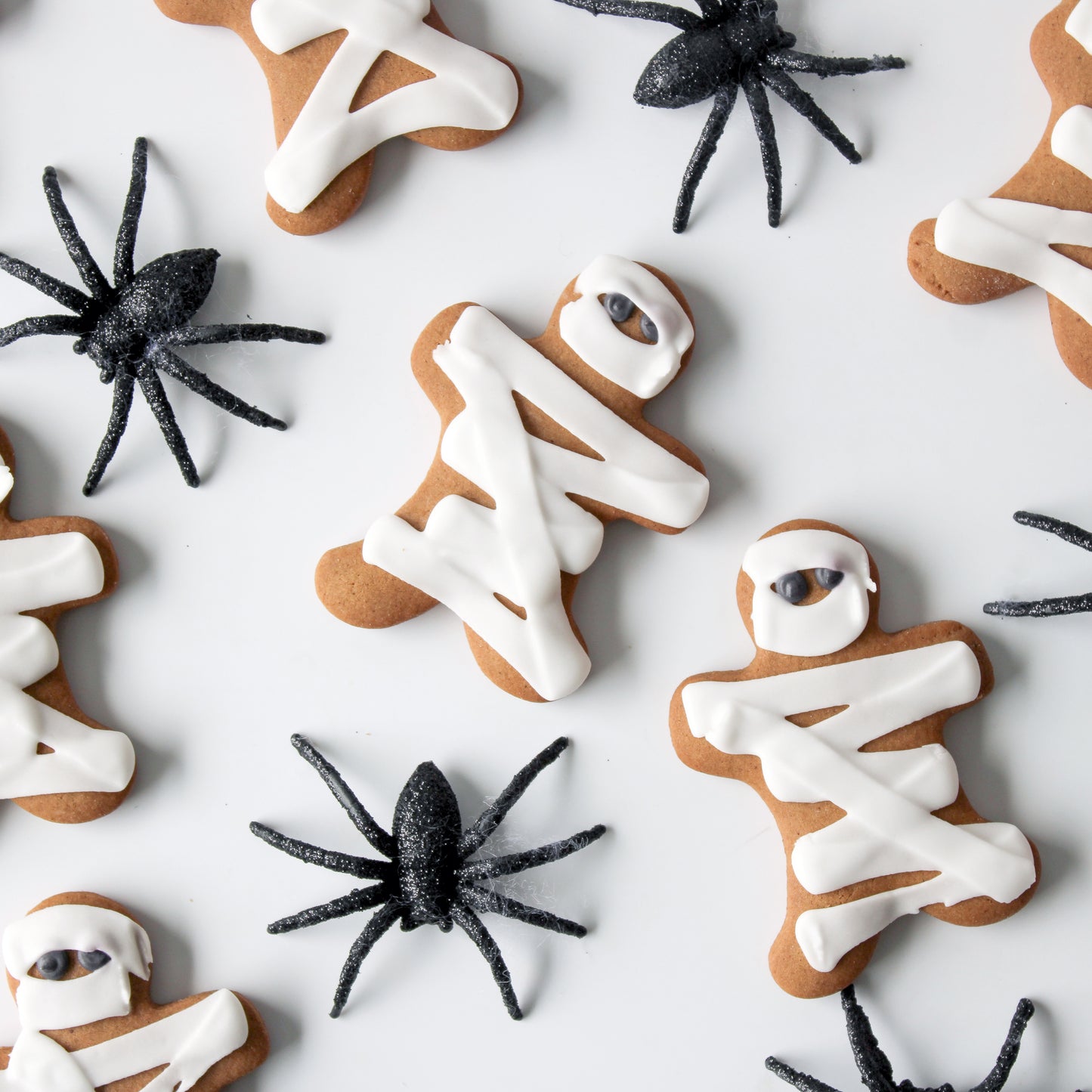 6 Gingerbread Mummies