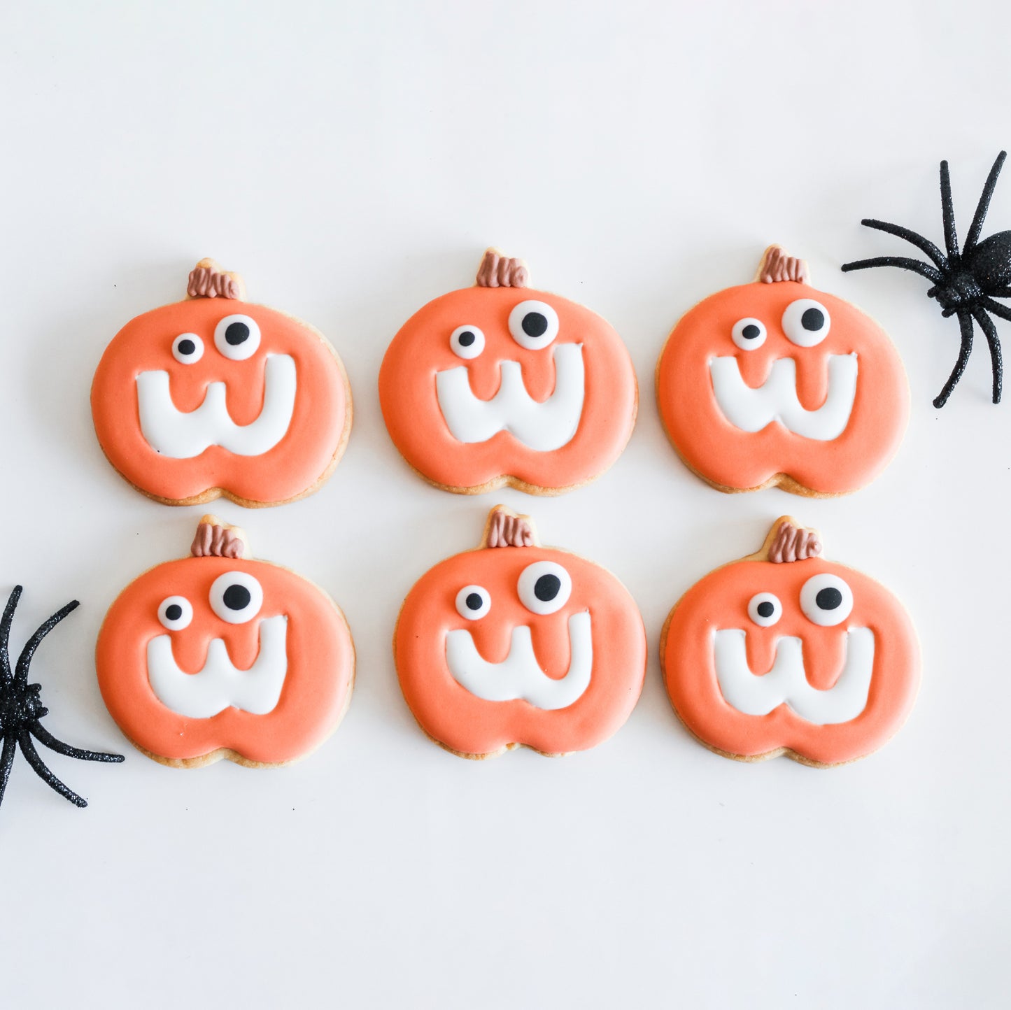 6 Jack-o-lantern Sugar Cookies