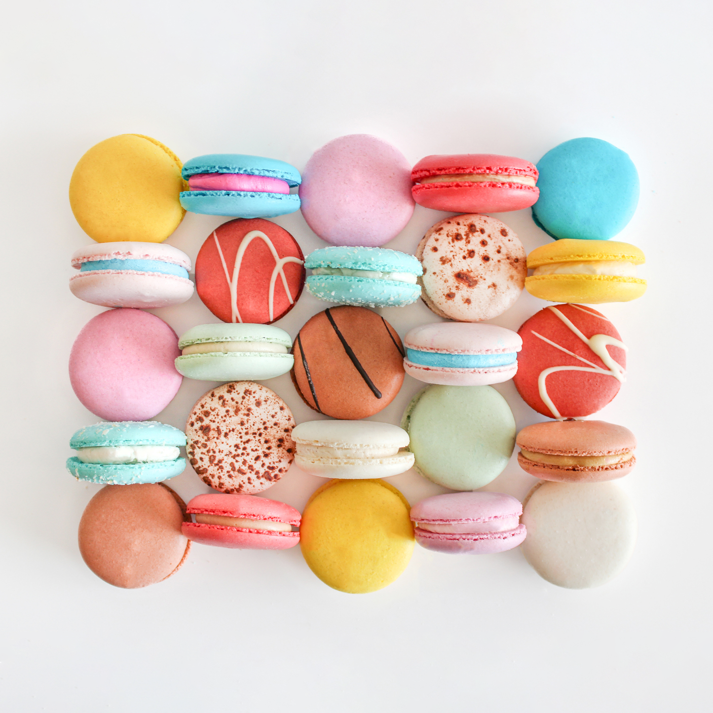 6 Macarons (Assorted)
