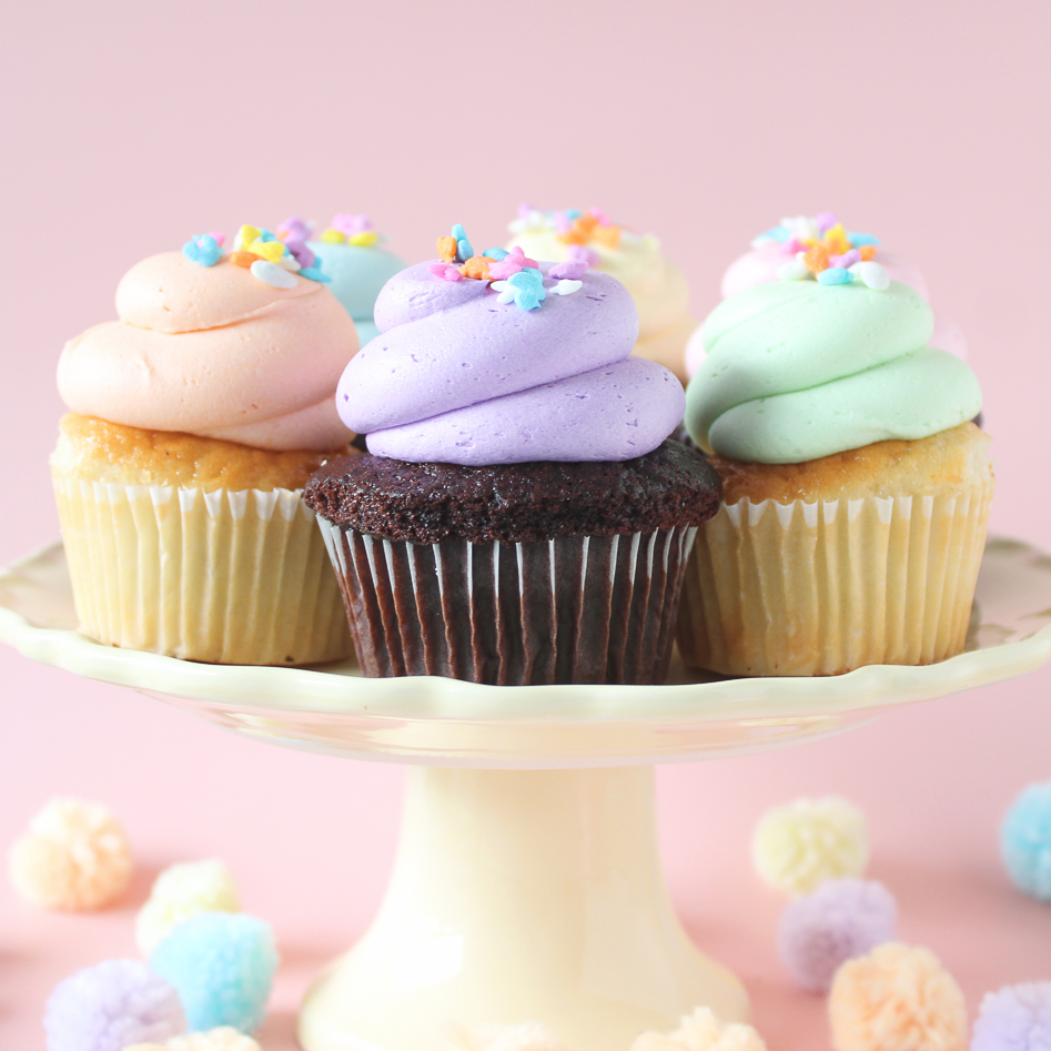 12 Large Easter Cupcakes