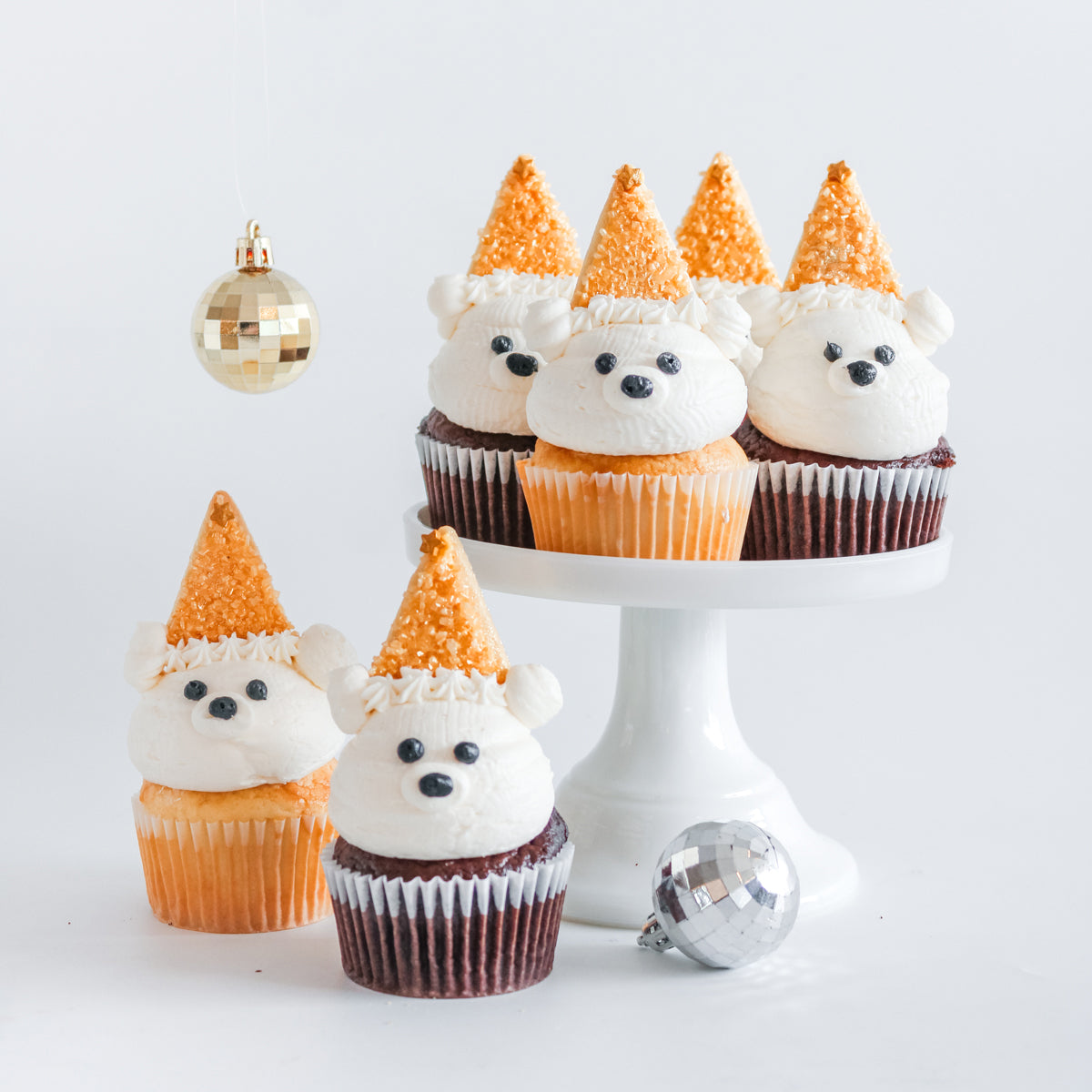 6 Polar Bear Party Cupcakes