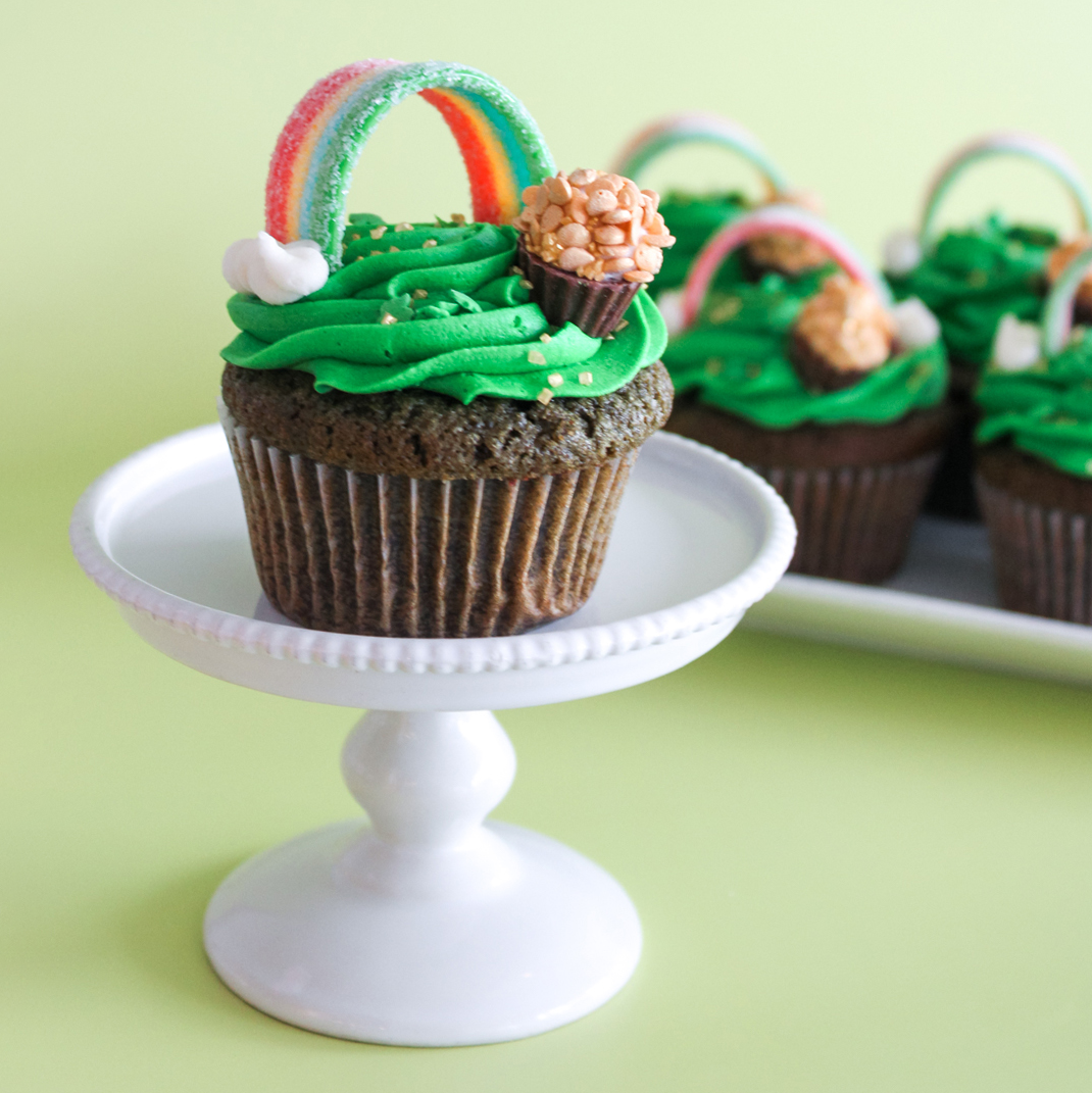 6 Pot of Gold Cupcakes