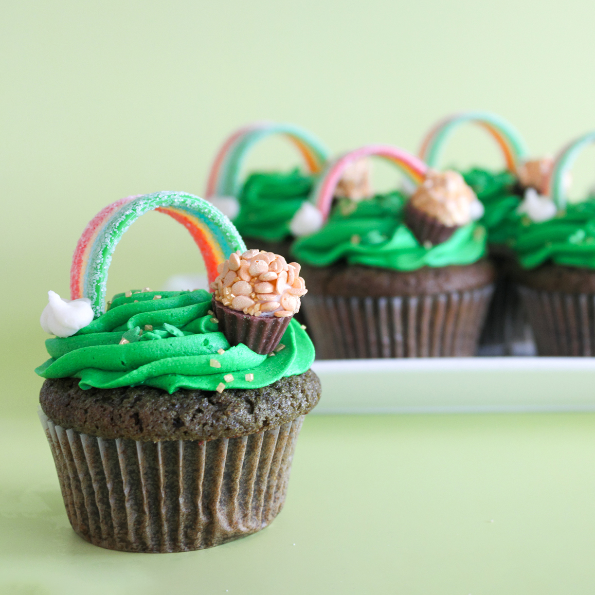 6 Pot of Gold Cupcakes