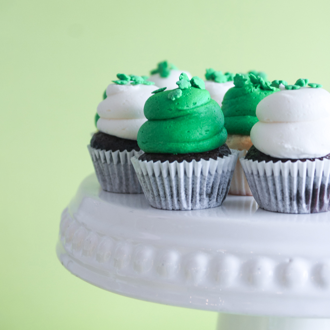 12 Mini St. Patrick's Day Cupcakes