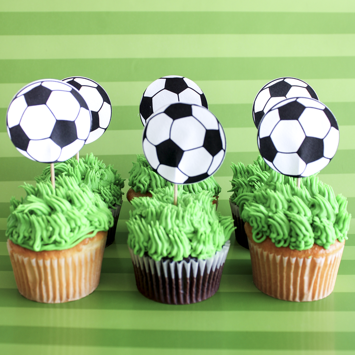 6 Soccer Cupcakes